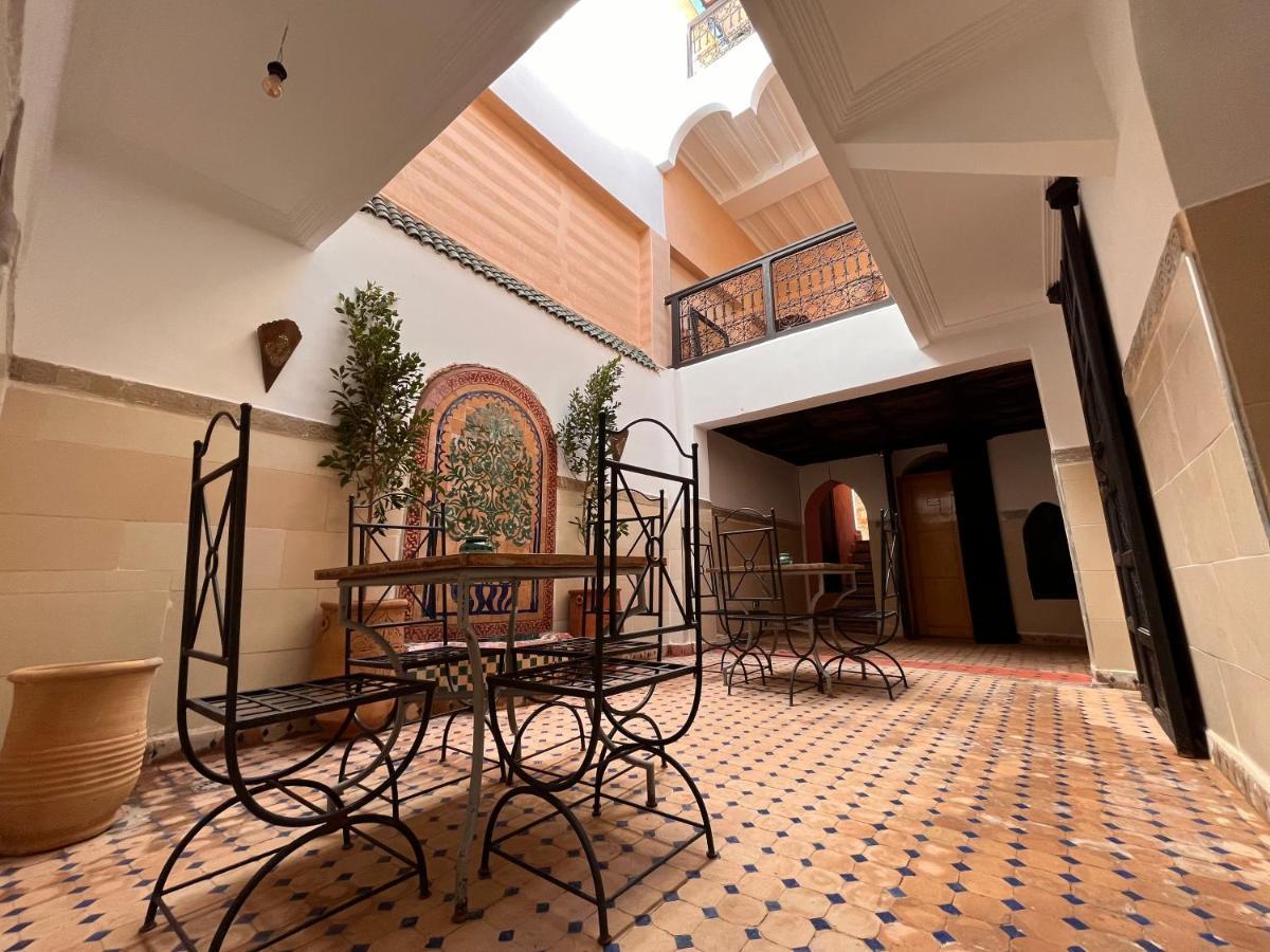 Riad Black Doors Marrakesh Exterior photo