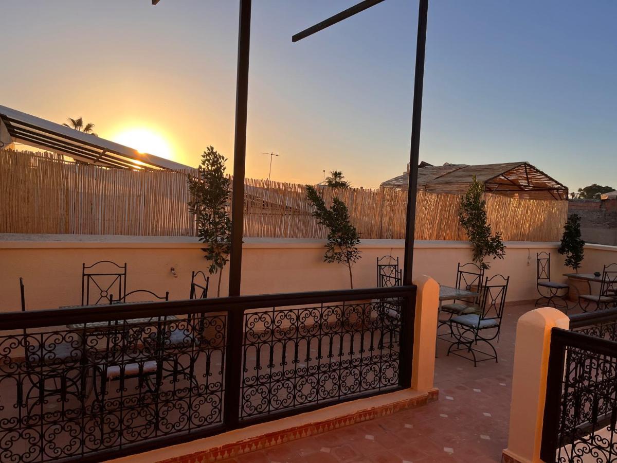 Riad Black Doors Marrakesh Exterior photo