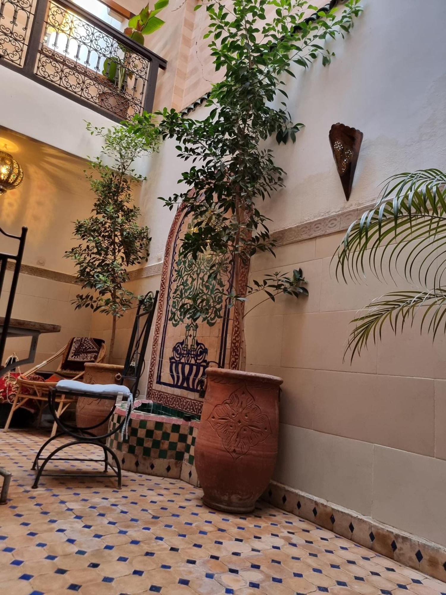 Riad Black Doors Marrakesh Exterior photo