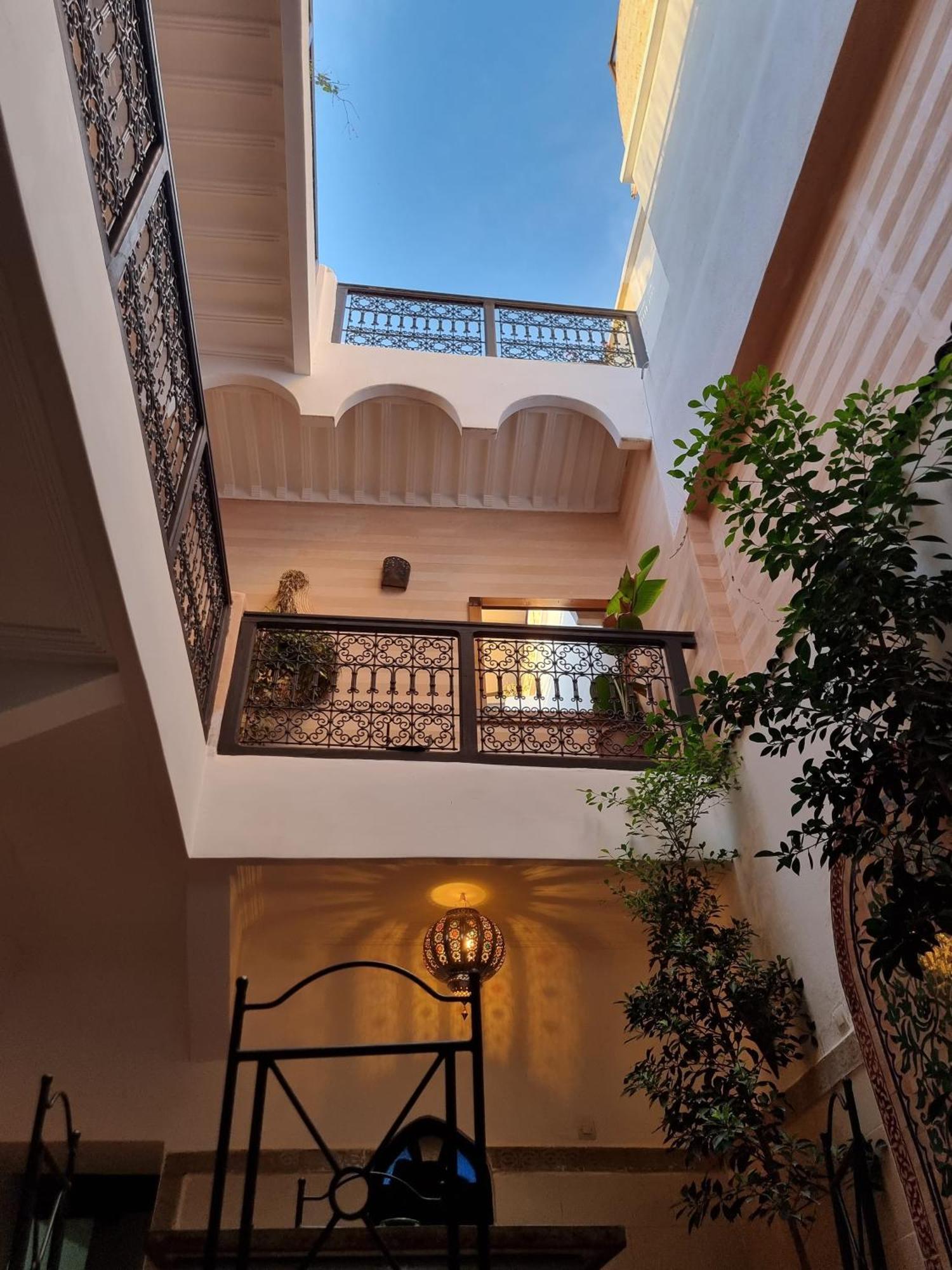 Riad Black Doors Marrakesh Exterior photo