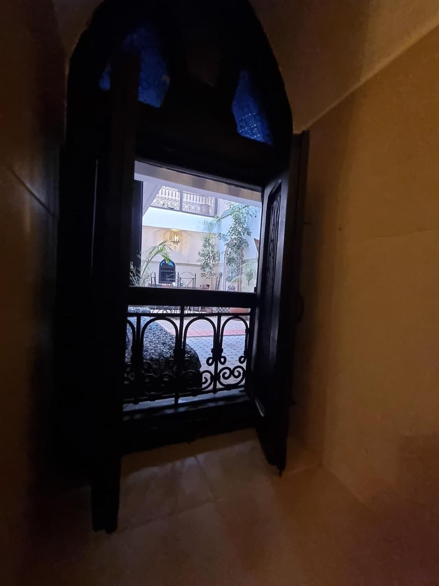 Riad Black Doors Marrakesh Exterior photo
