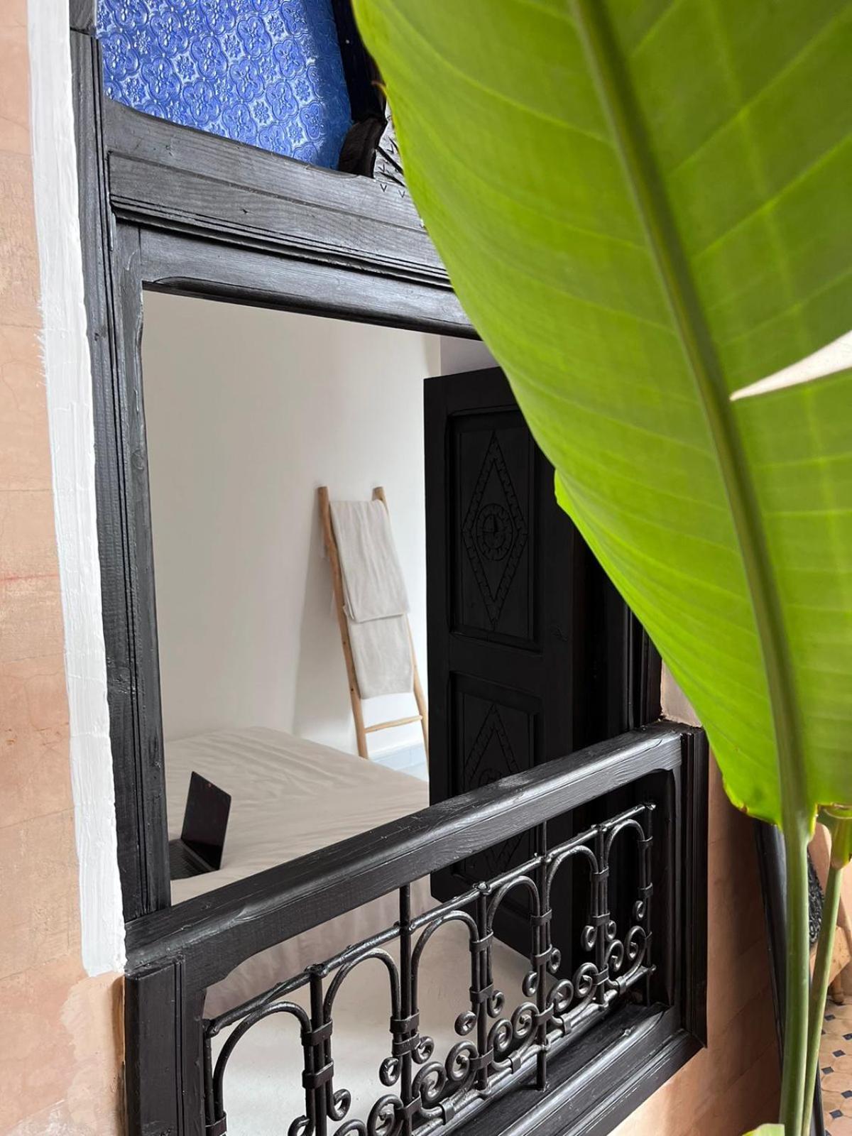 Riad Black Doors Marrakesh Exterior photo