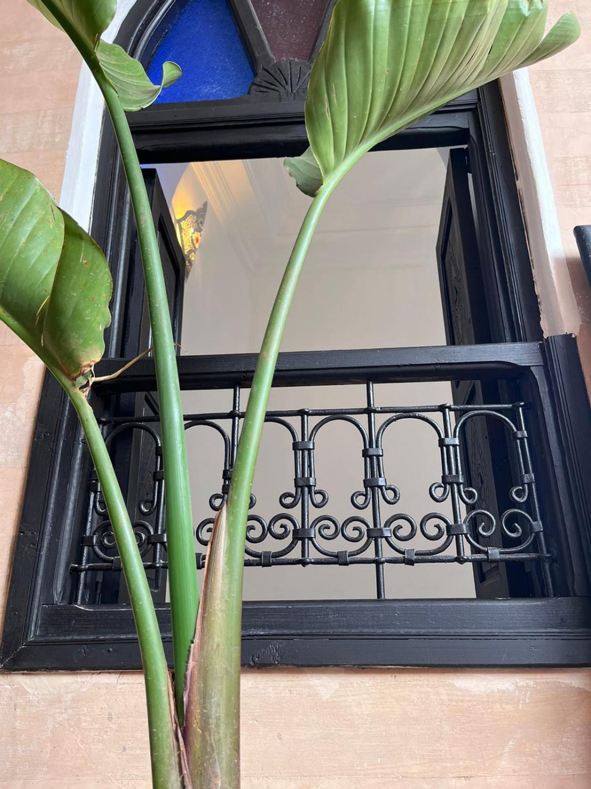 Riad Black Doors Marrakesh Exterior photo