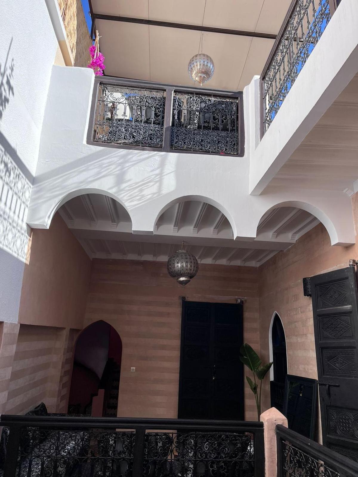 Riad Black Doors Marrakesh Exterior photo