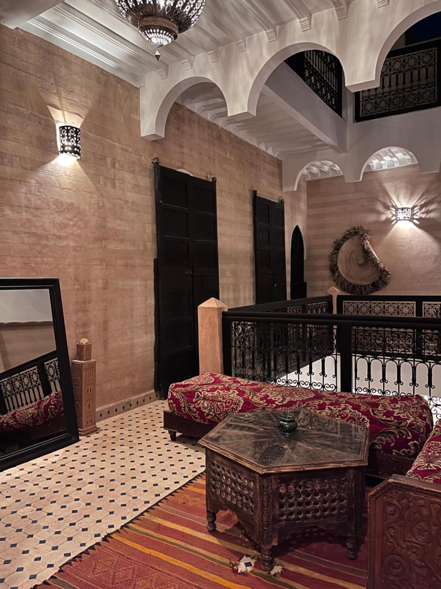 Riad Black Doors Marrakesh Exterior photo